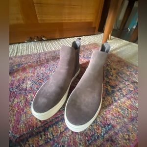 UGG Mauna Suede Chelsea Shoe